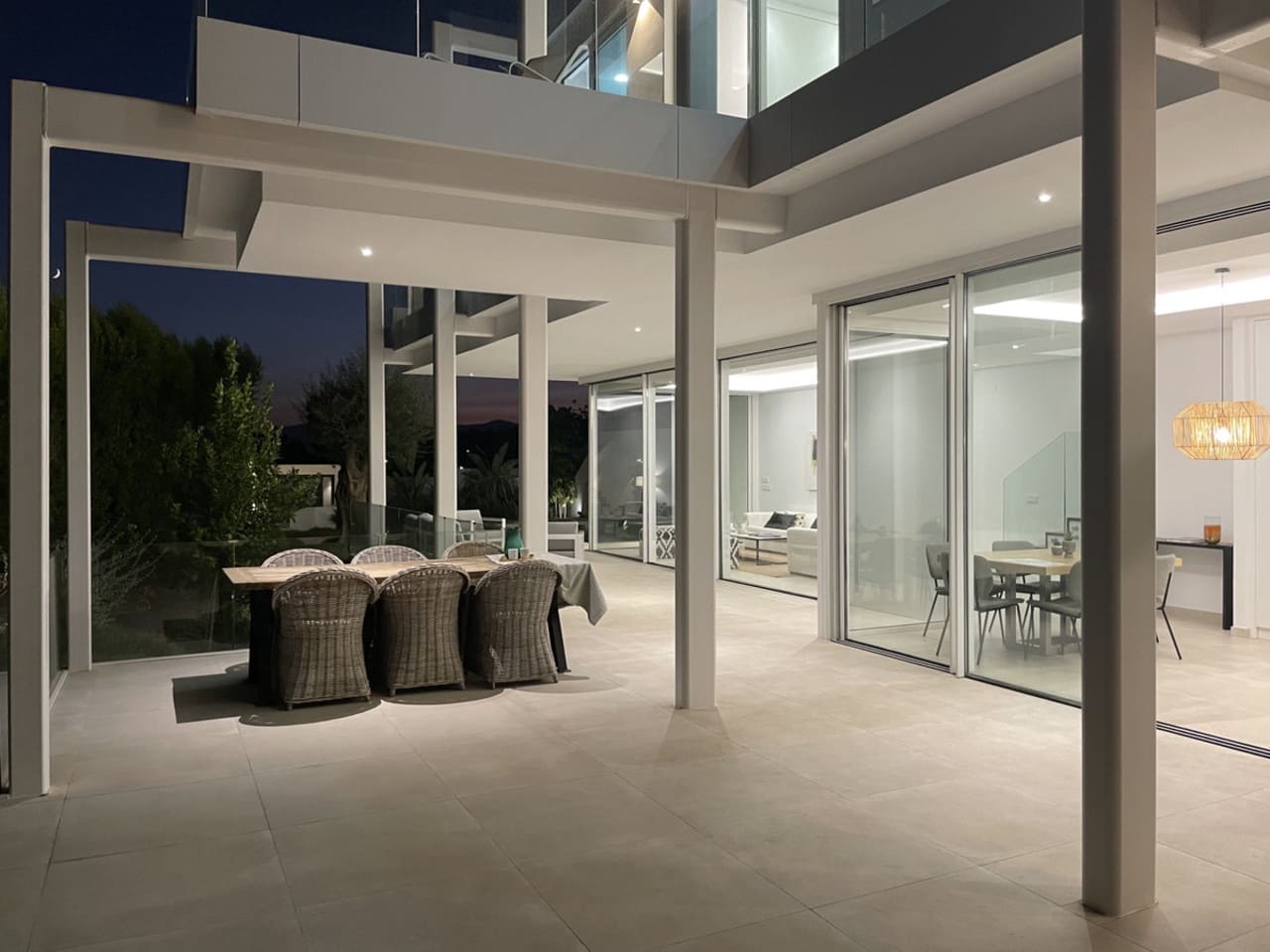 4 sypialnia Willa na sprzedaż w Marbella z basenem - 1 950 000 € (Ref: 9111996)