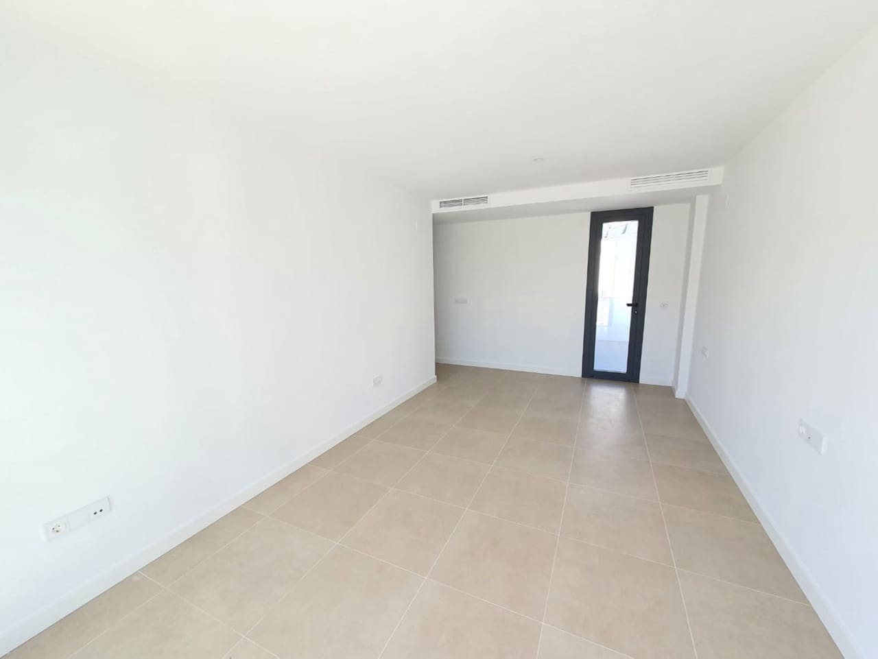 4 chambre Villa/Maison à vendre à La Duquesa / Puerto de la Duquesa avec piscine - 1 065 000 € (Ref: 9112004)