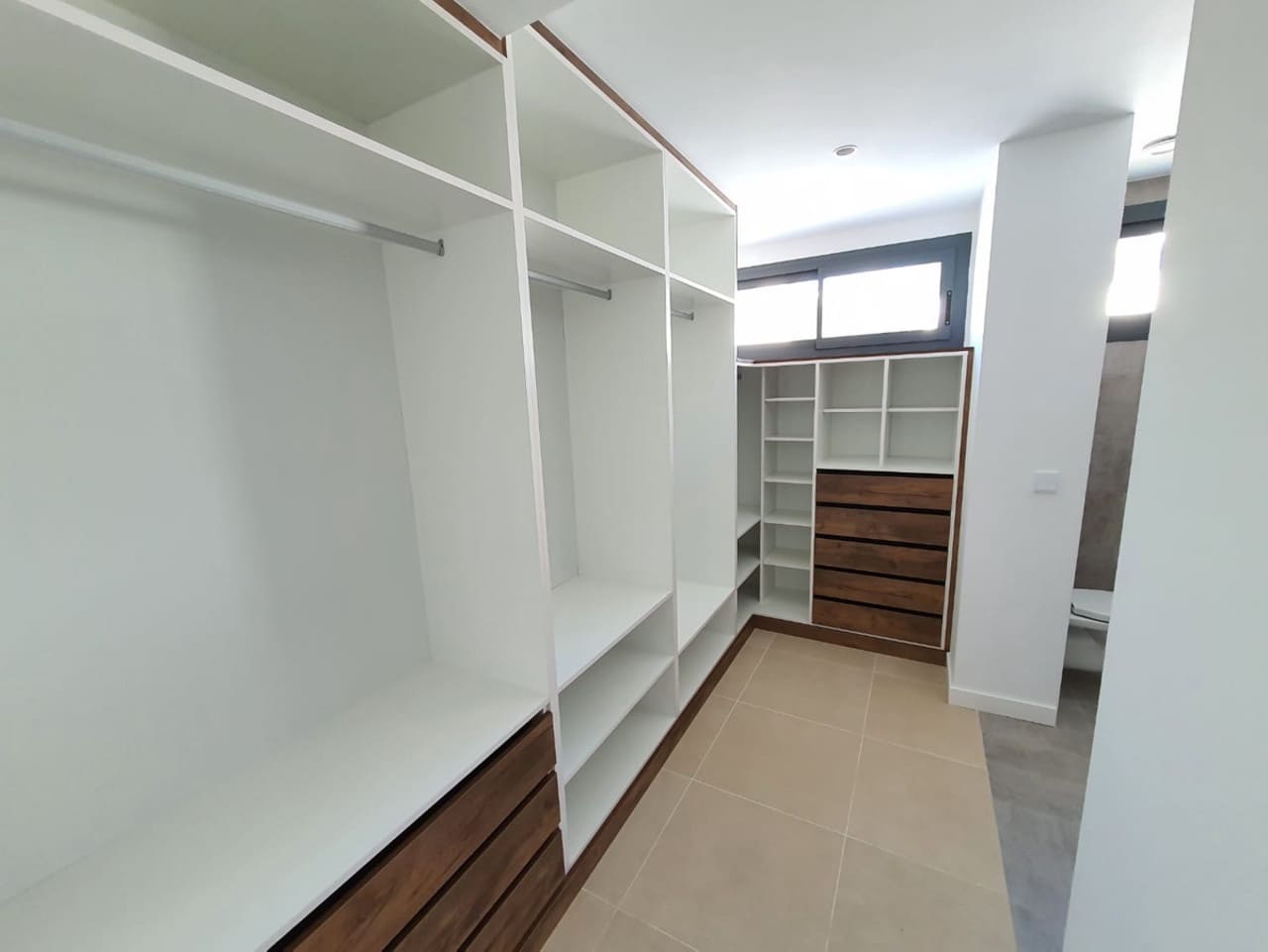 4 chambre Villa/Maison à vendre à La Duquesa / Puerto de la Duquesa avec piscine - 1 065 000 € (Ref: 9112004)