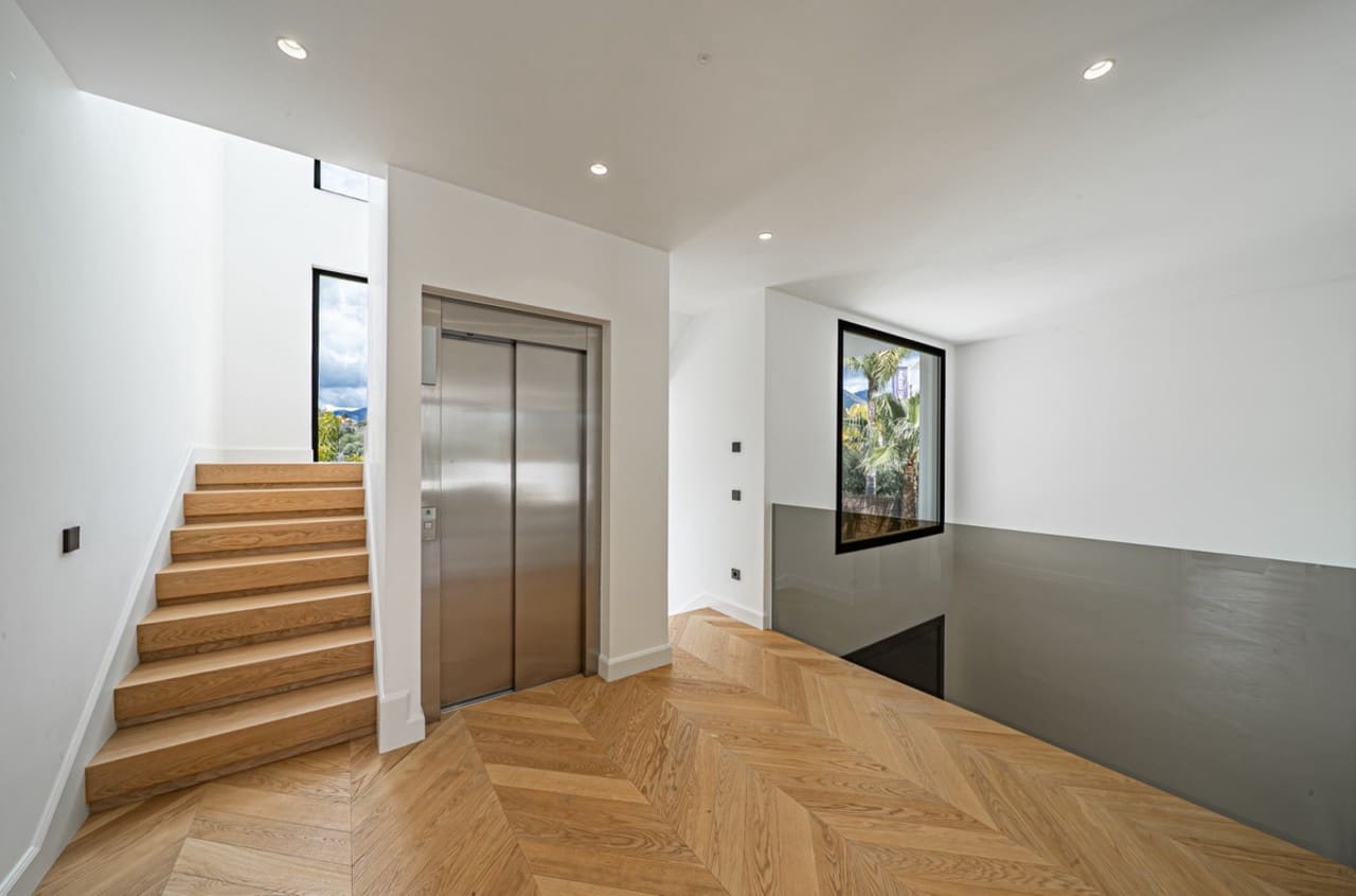 6 sypialnia Willa na sprzedaż w Marbella z basenem - 6 400 000 € (Ref: 9112038)