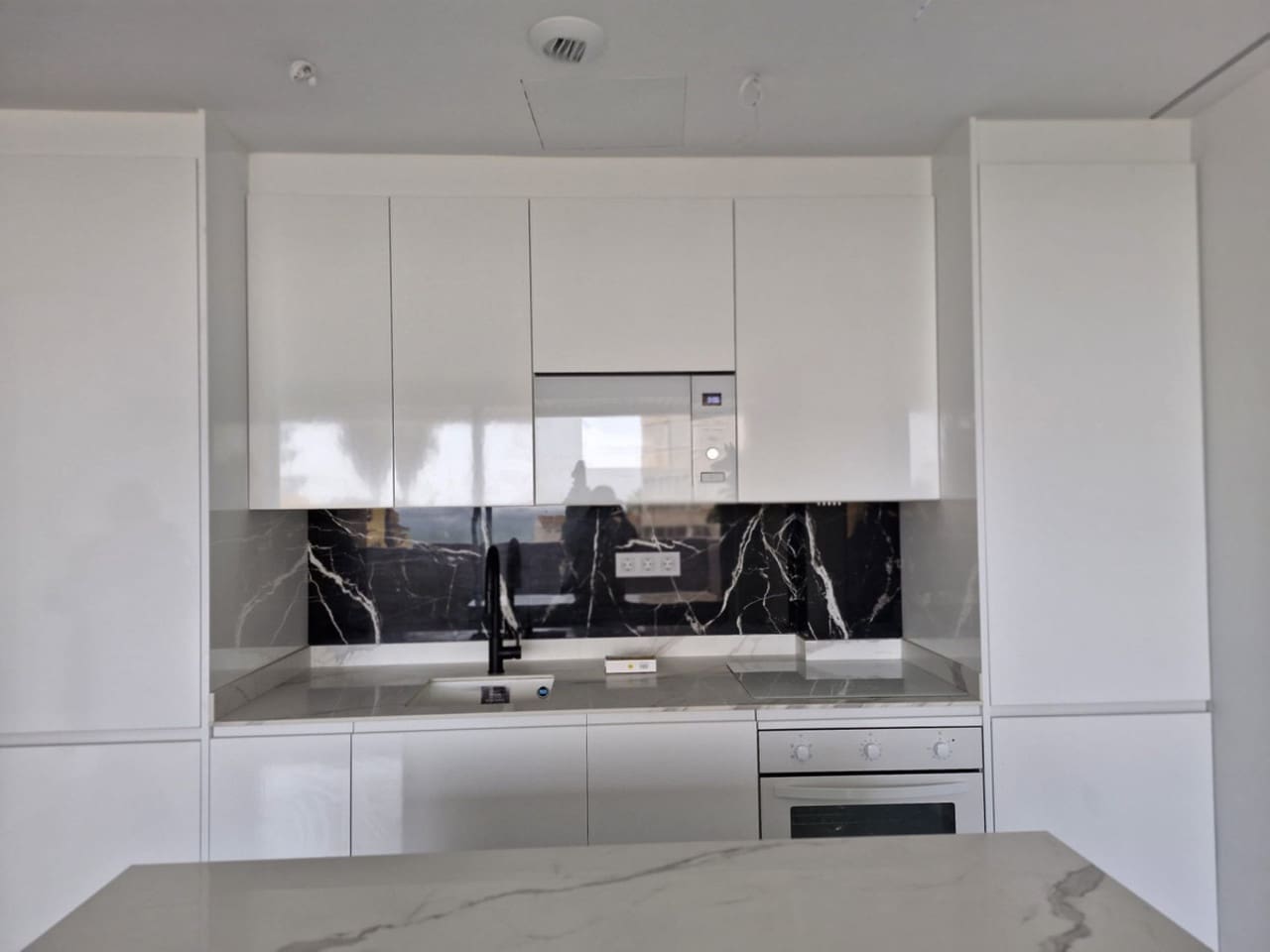 2 bedroom Apartment for sale in Benalmadena with pool - € 455,000 (Ref: 9112062)