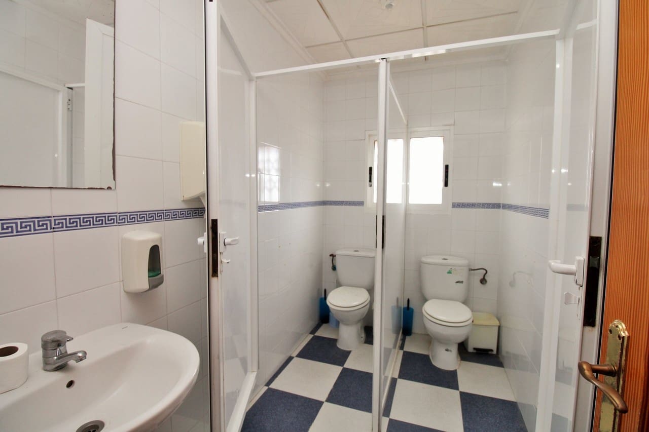 3 soveværelse Erhverv til salg i Villamartin - € 374.900 (Ref: 9126633)