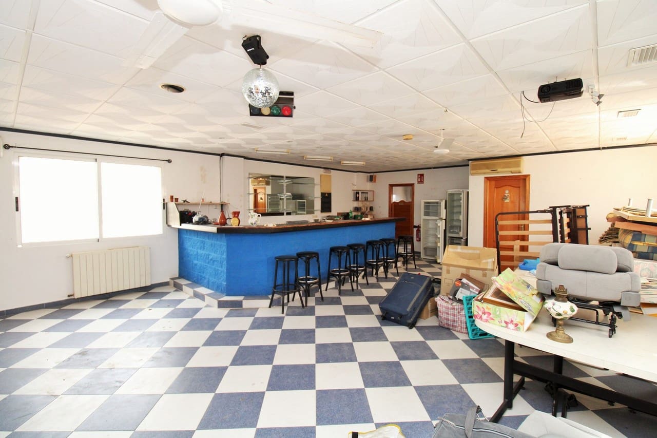 3 soveværelse Erhverv til salg i Villamartin - € 374.900 (Ref: 9126633)