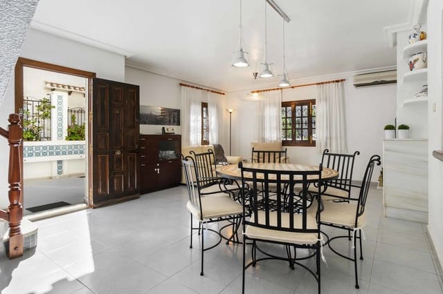 4 sypialnia Willa na sprzedaż w La Zenia, Orihuela z basenem garażem - 585 000 € (Ref: 9130668)