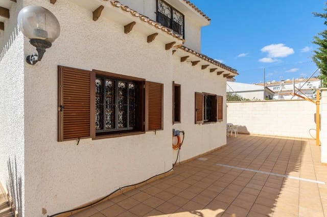 4 sypialnia Willa na sprzedaż w La Zenia, Orihuela z basenem garażem - 585 000 € (Ref: 9130668)