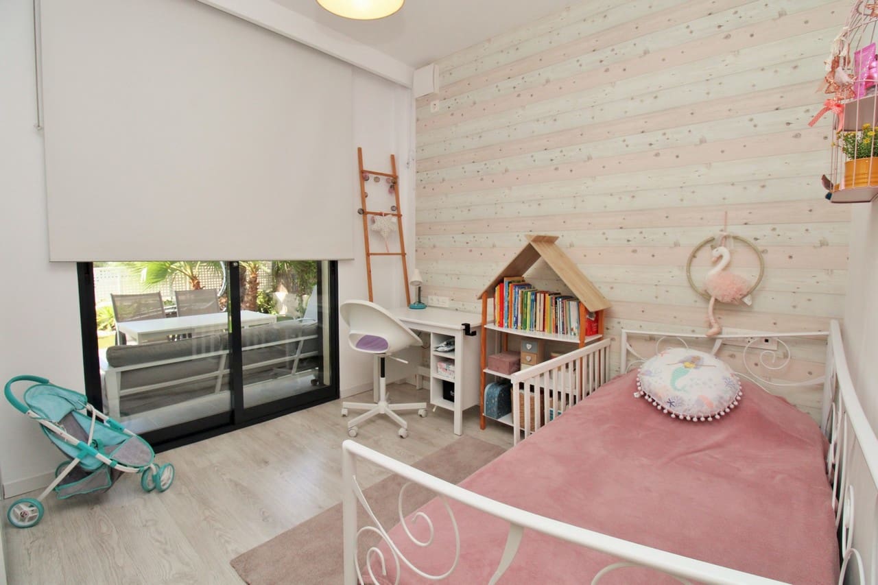 3 soverom Villa til salgs i La Zenia med svømmebasseng - € 499 000 (Ref: 9133999)