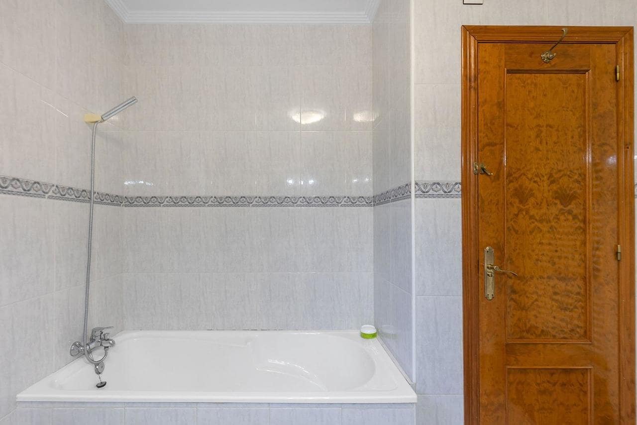 Chalet de 2 habitaciones en Pilar de la Horadada en venta - 739.000 € (Ref: 9136881)