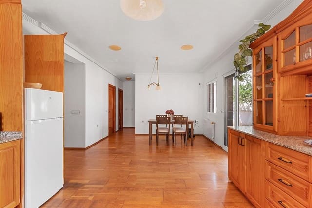 Chalet de 2 habitaciones en Pilar de la Horadada ciudad, Pilar de la Horadada en venta - 739.000 € (Ref: 9136881)