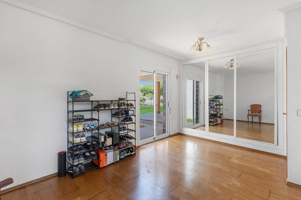 Chalet de 2 habitaciones en Pilar de la Horadada en venta - 739.000 € (Ref: 9136881)