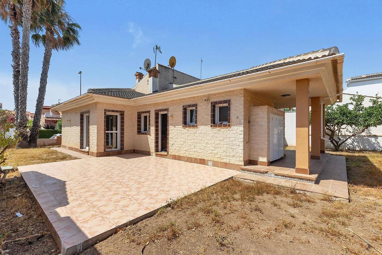 Chalet de 2 habitaciones en Pilar de la Horadada en venta - 739.000 € (Ref: 9136881)