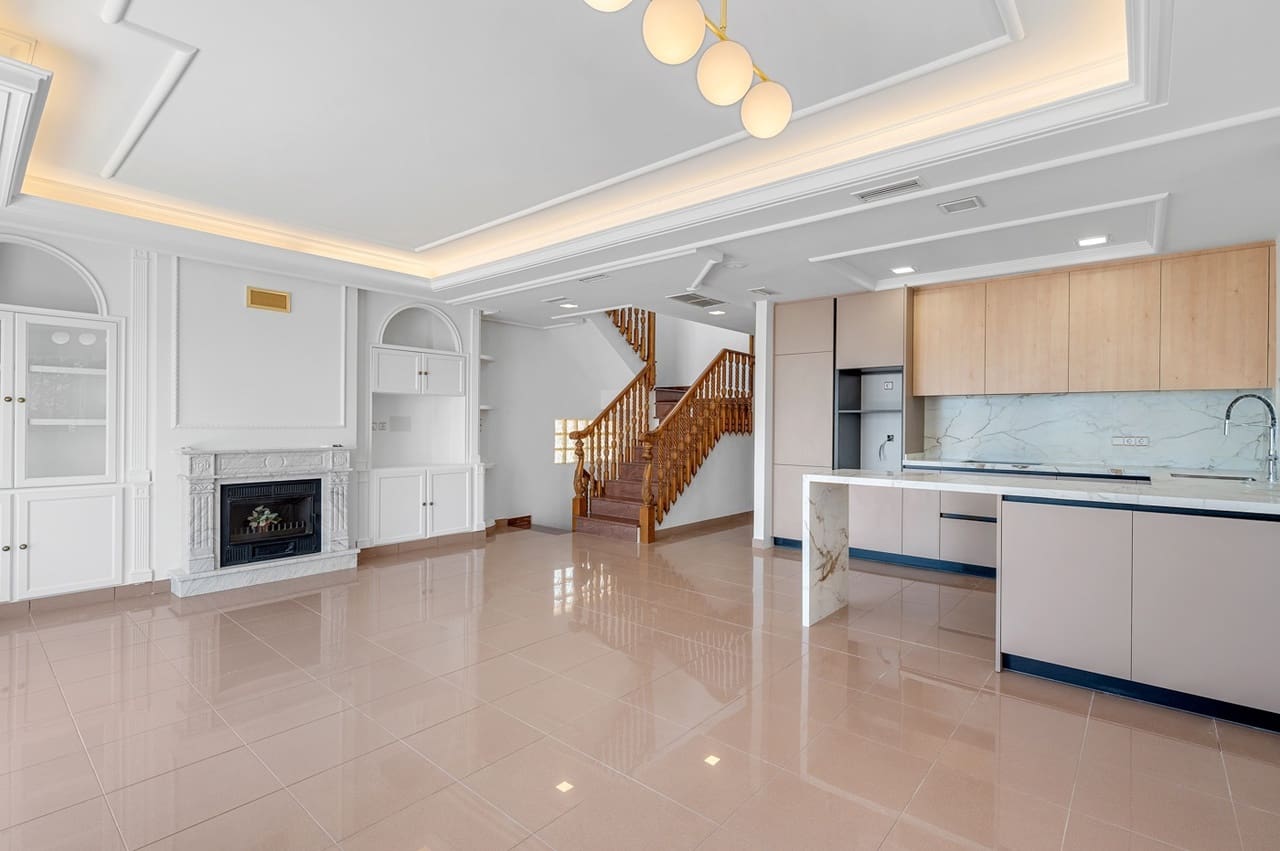 4 soveværelse Villa til salg i Torrevieja med swimmingpool - € 960.000 (Ref: 9141449)