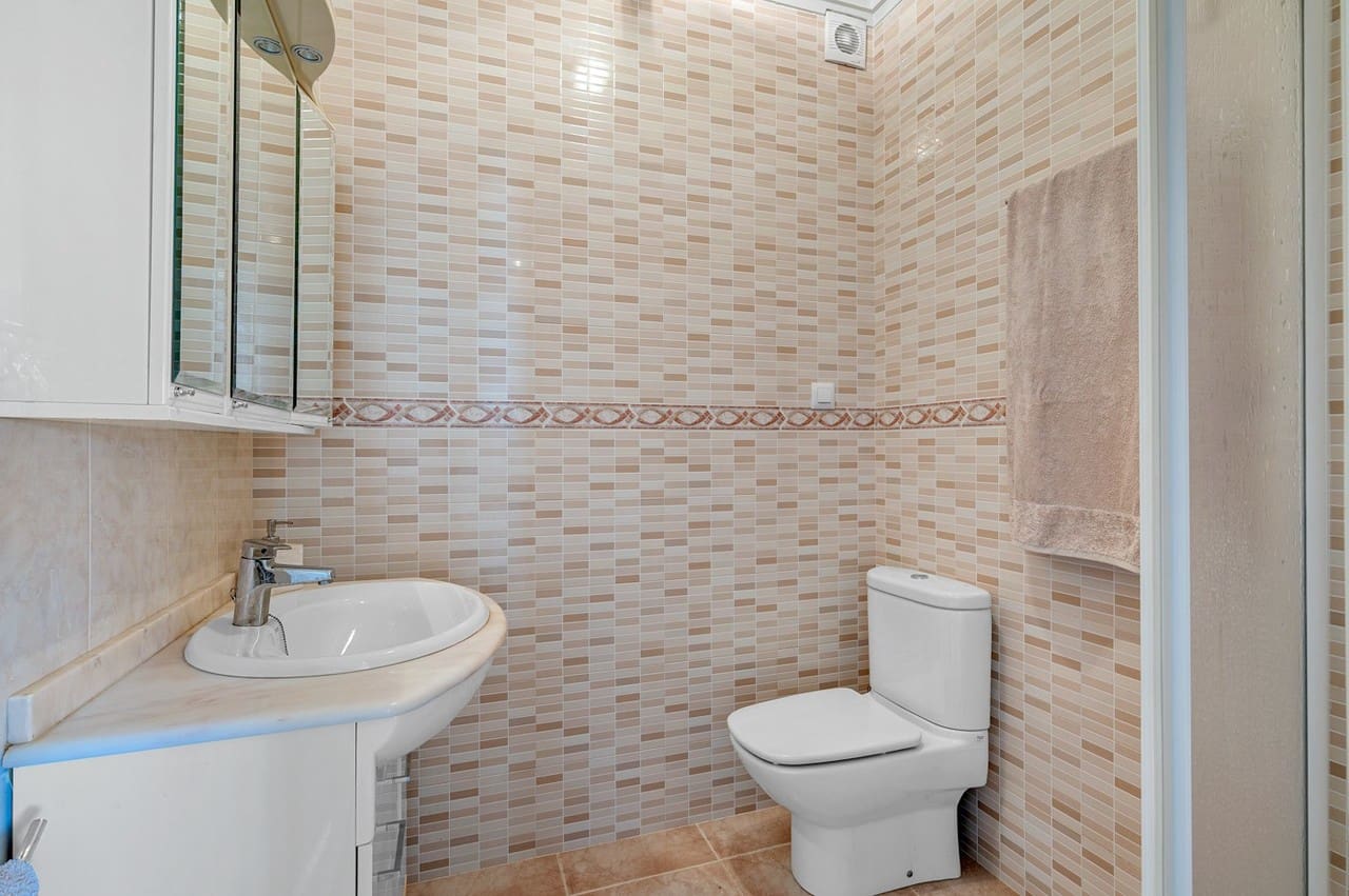 3 soverom Villa til salgs i Ciudad Quesada med svømmebasseng - € 490 000 (Ref: 9141450)