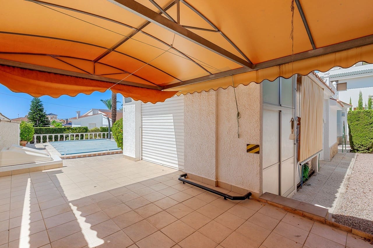 3 soverom Villa til salgs i Ciudad Quesada med svømmebasseng - € 490 000 (Ref: 9141450)