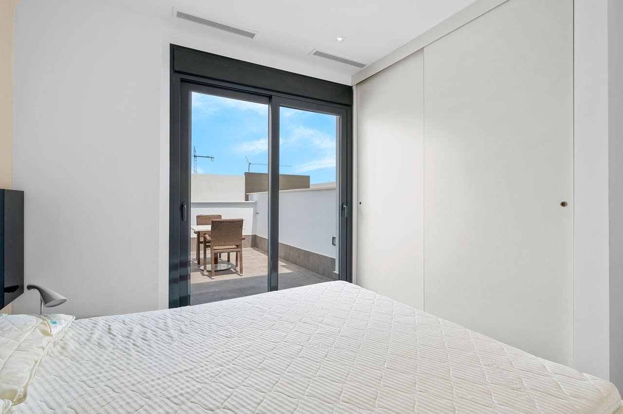 3 soverom Villa til salgs i Ciudad Quesada med svømmebasseng - € 480 000 (Ref: 9151758)