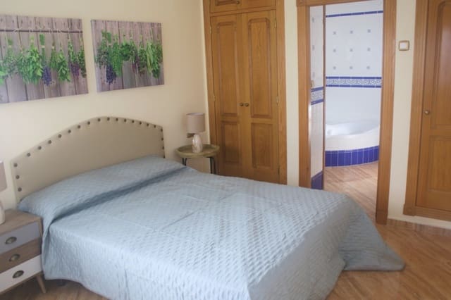 3 soveværelse Villa til salg i Los Altos med swimmingpool garage - € 500.000 (Ref: 9154793)
