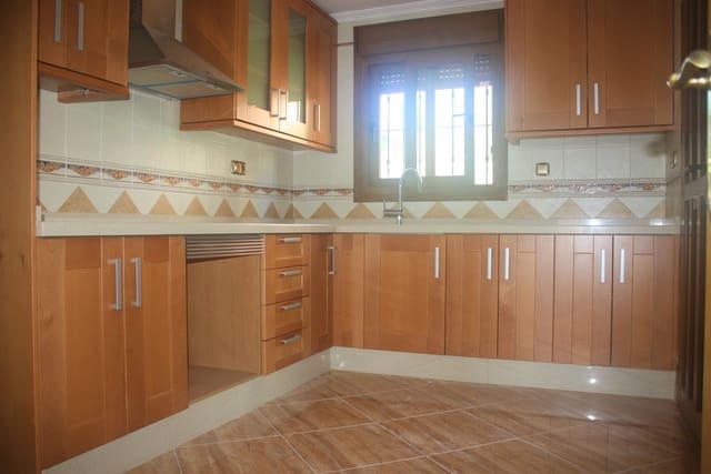 3 soveværelse Villa til salg i Los Altos med swimmingpool garage - € 500.000 (Ref: 9154793)