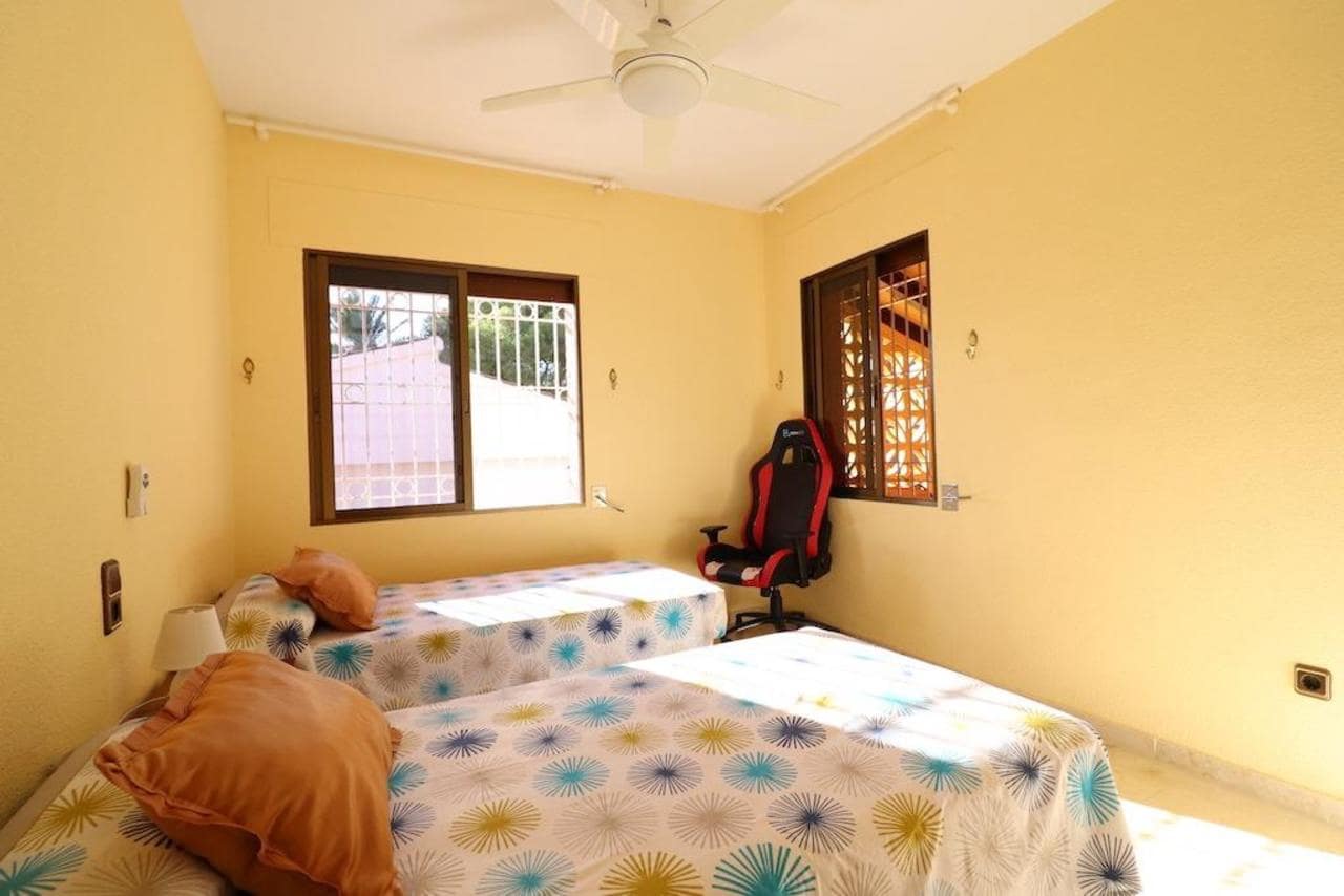 5 quarto Moradia para venda em Cabo Roig - 760 000 € (Ref: 9154797)