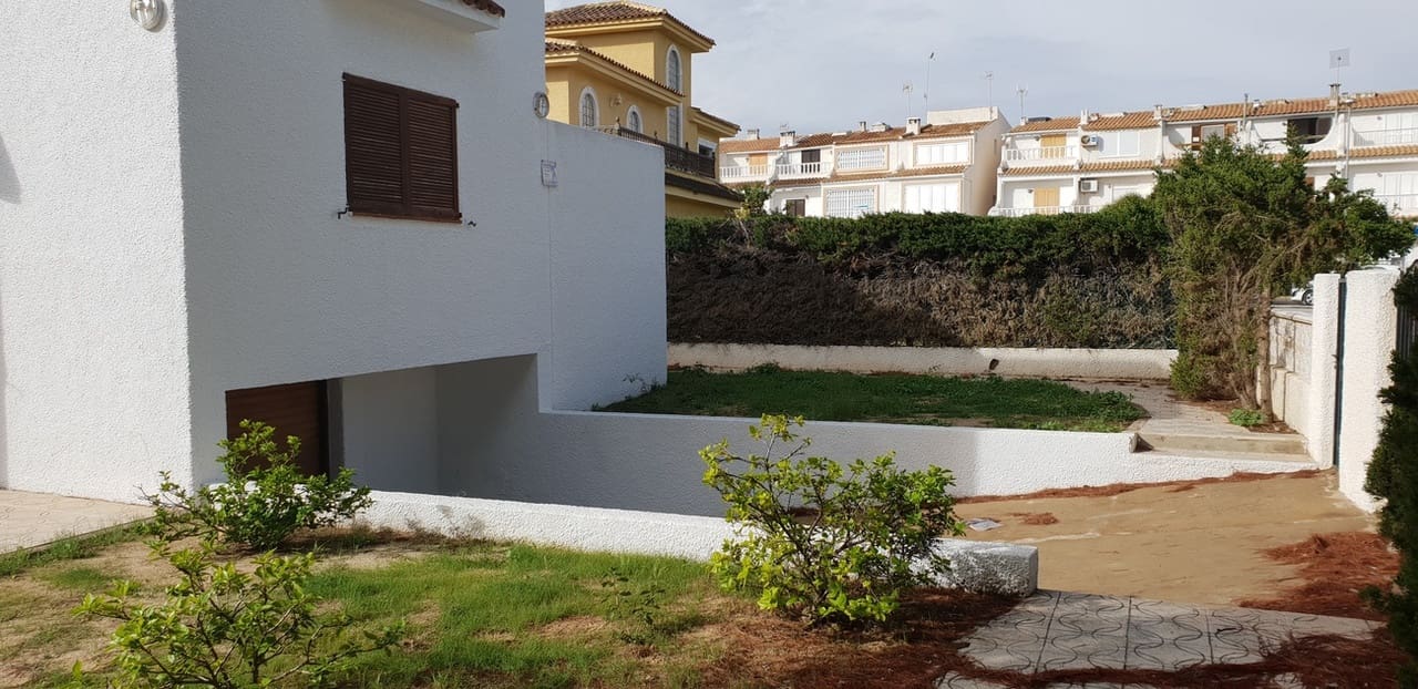 3 makuuhuone Huvila myytävänä paikassa La Zenia - 750 000 € (Ref: 9154804)