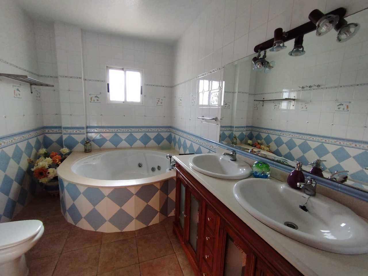 6 bedroom Villa for sale in Torrevieja - € 559,000 (Ref: 9154828)