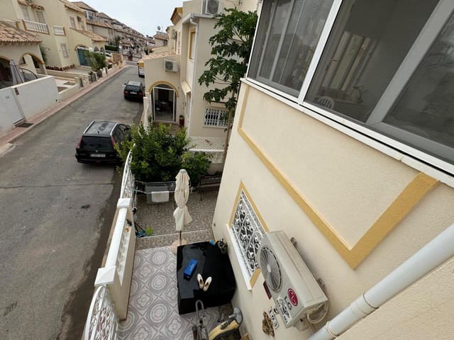 Chalet de 4 habitaciones en Dehesa de Campoamor, Orihuela en venta con piscina - 212.000 € (Ref: 9154834)