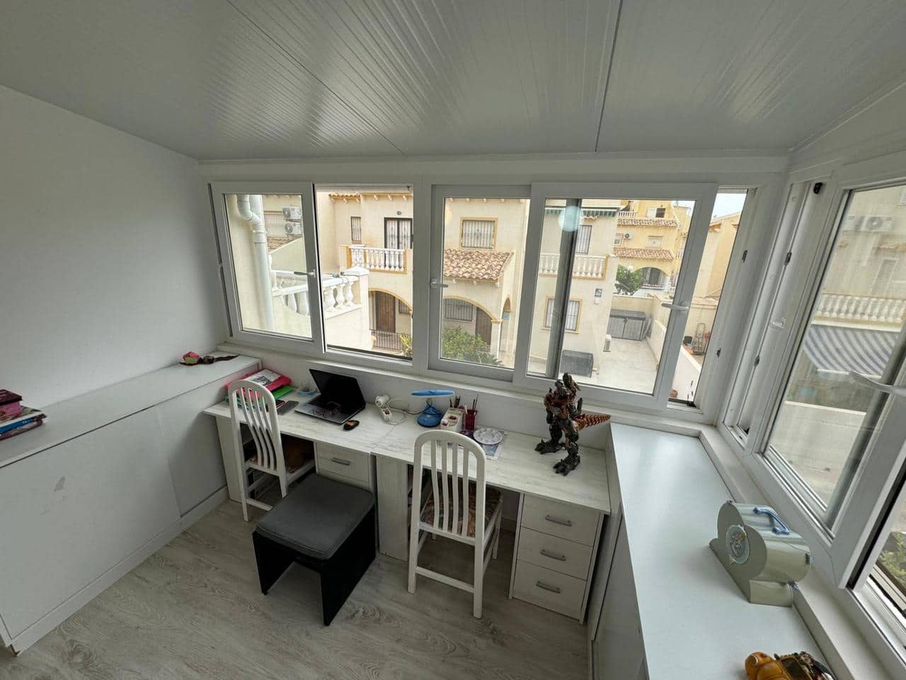 4 makuuhuone Huvila myytävänä paikassa Orihuela Costa mukana uima-altaan - 212 000 € (Ref: 9154834)