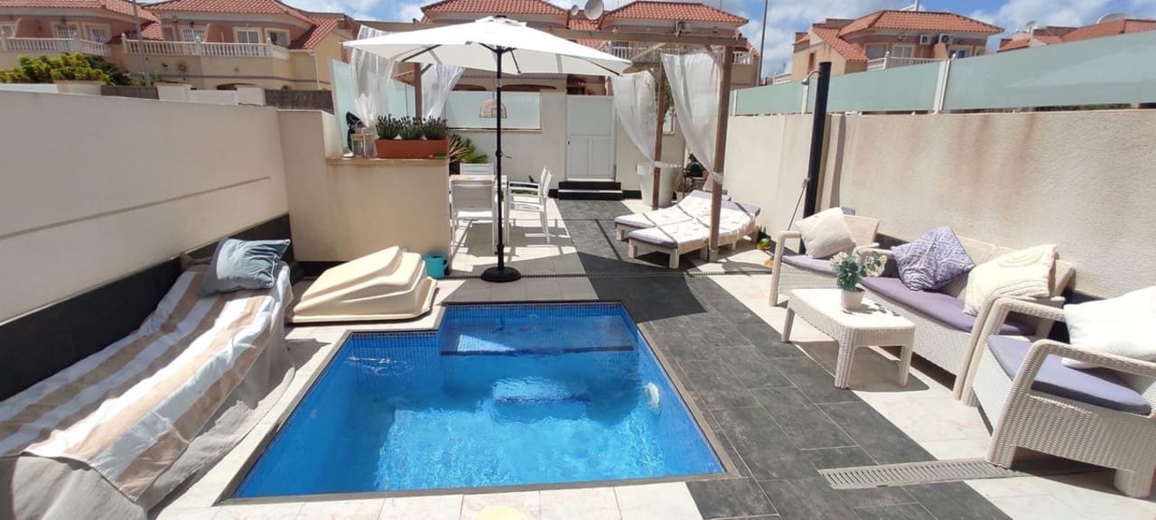 3 bedroom Villa for sale in Orihuela Costa - € 369,000 (Ref: 9154847)