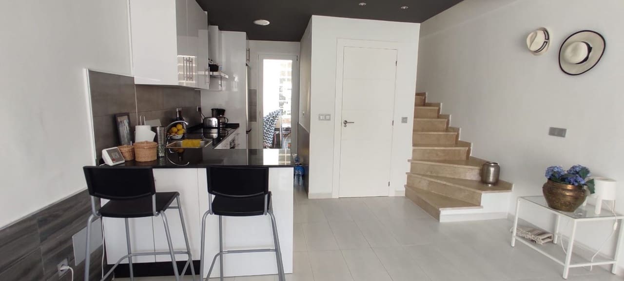 3 bedroom Villa for sale in Orihuela Costa - € 369,000 (Ref: 9154847)