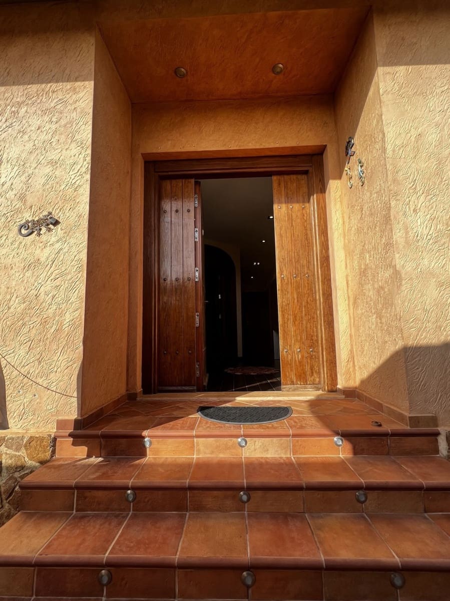 Chalet de 4 habitaciones en San Javier en venta - 850.000 € (Ref: 9154849)