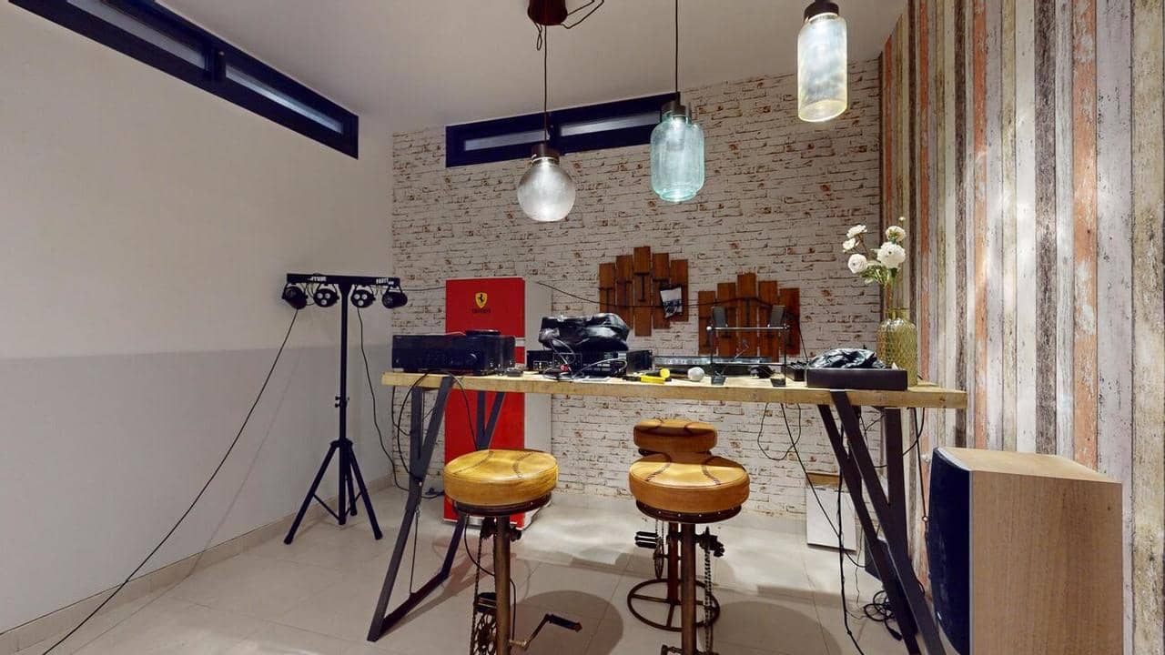 4 soveværelse Villa til salg i Playa Honda - € 645.000 (Ref: 9154858)