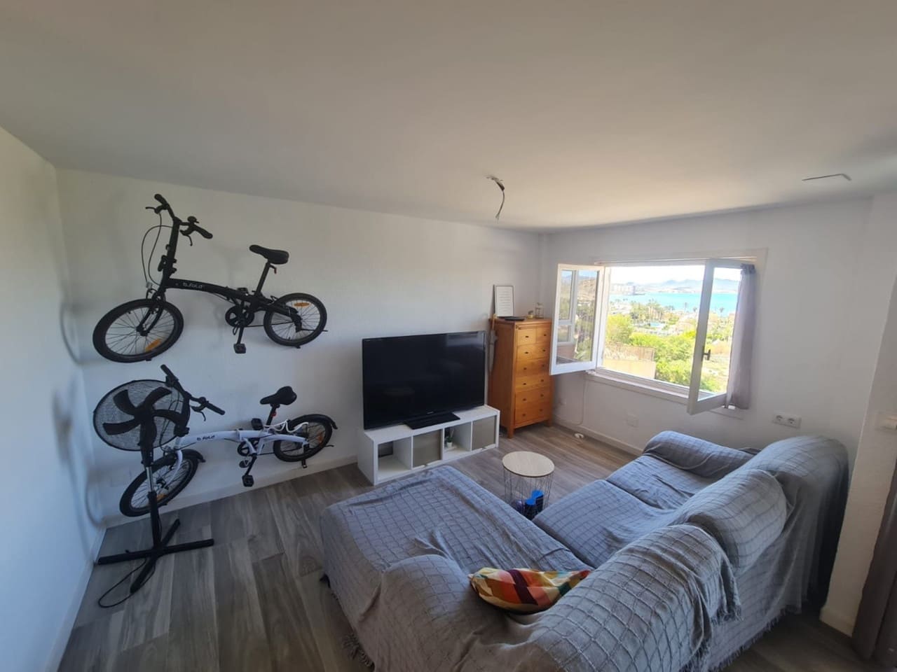 3 bedroom Apartment for sale in La Manga del Mar Menor - € 200,000 (Ref: 9154874)