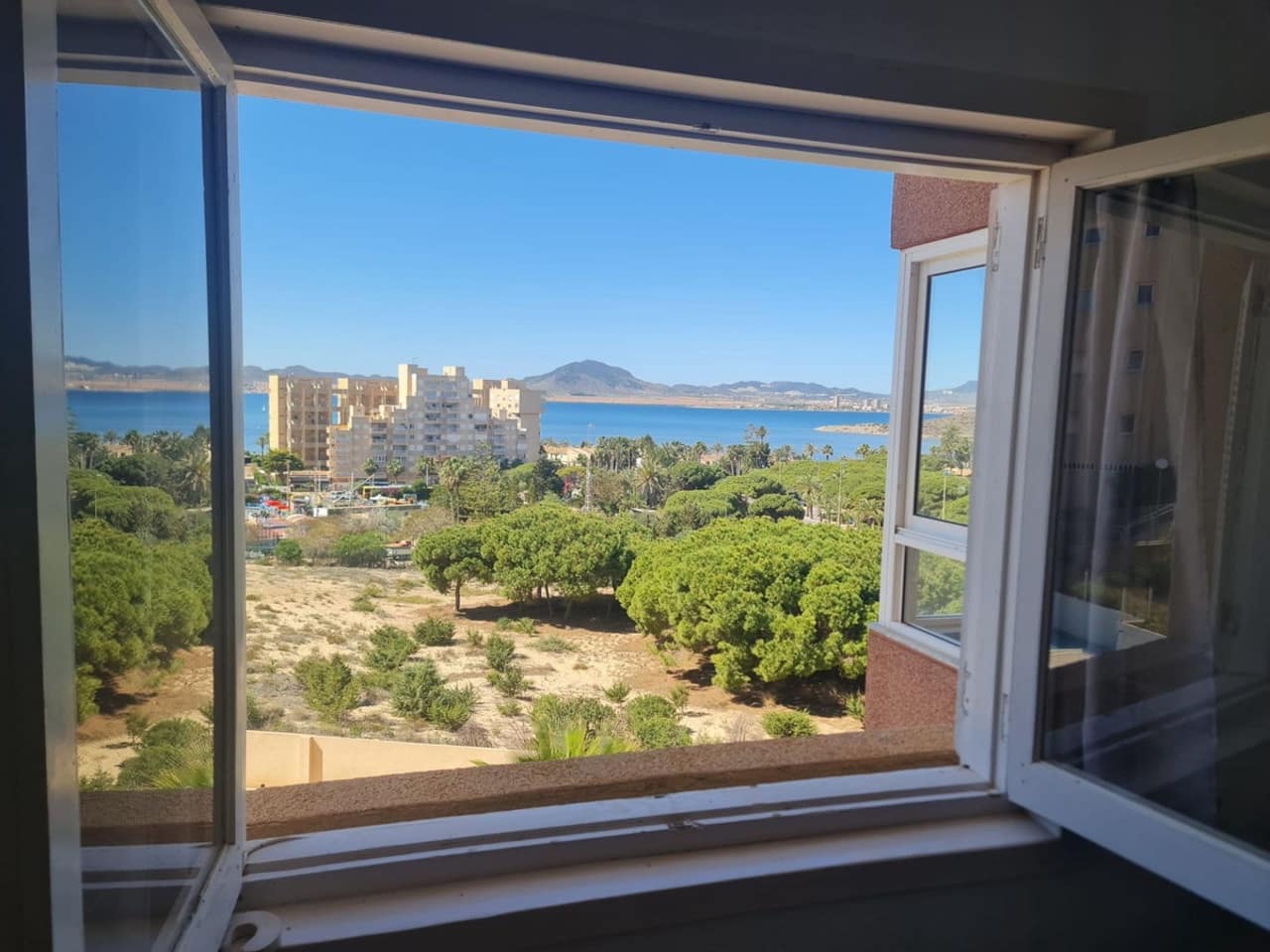 3 bedroom Apartment for sale in La Manga del Mar Menor - € 200,000 (Ref: 9154874)