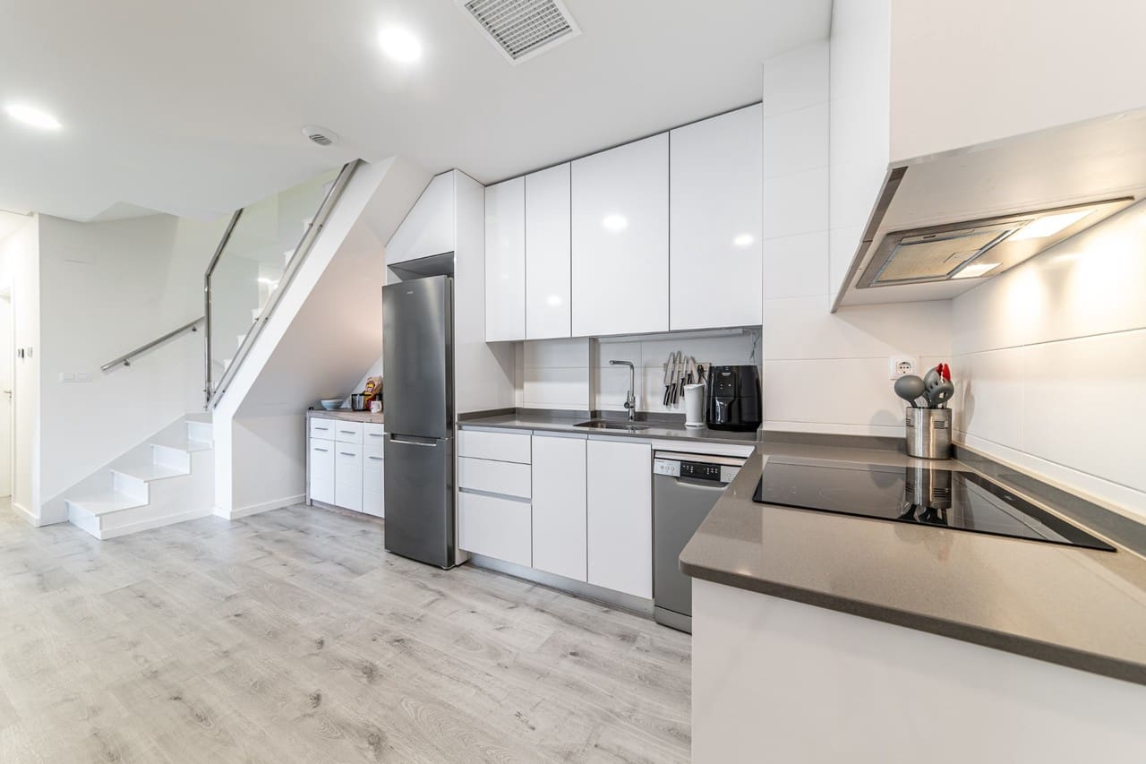 3 soverom Penthouse til salgs i Orihuela Costa - € 325 000 (Ref: 9154881)