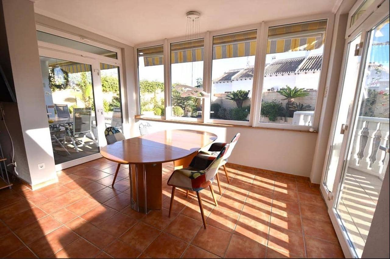 4 bedroom Villa for sale in Orihuela Costa with pool - € 795,000 (Ref: 9154885)