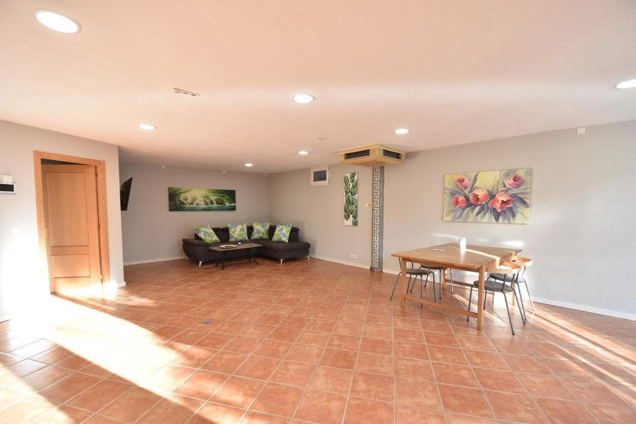 4 bedroom Villa for sale in Orihuela Costa with pool - € 795,000 (Ref: 9154885)