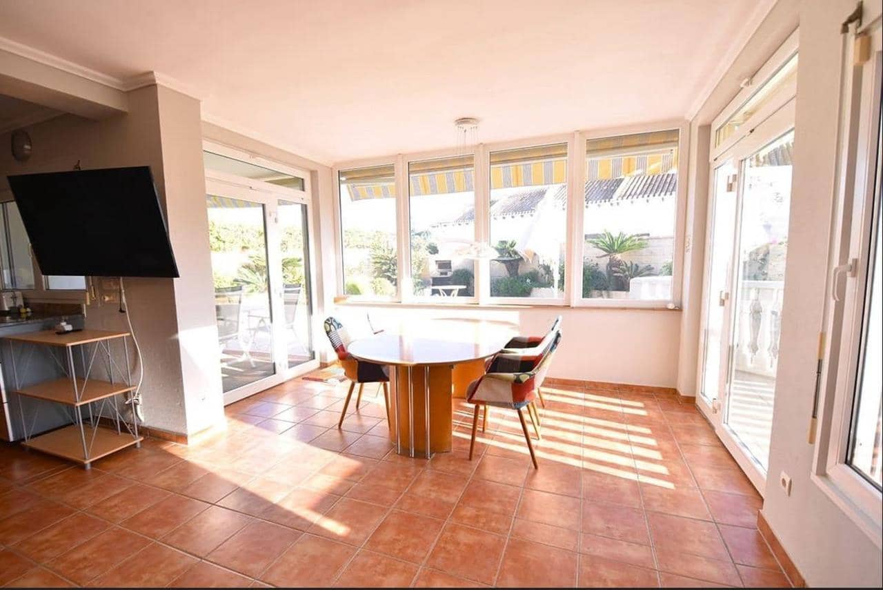 4 bedroom Villa for sale in Orihuela Costa with pool - € 795,000 (Ref: 9154885)