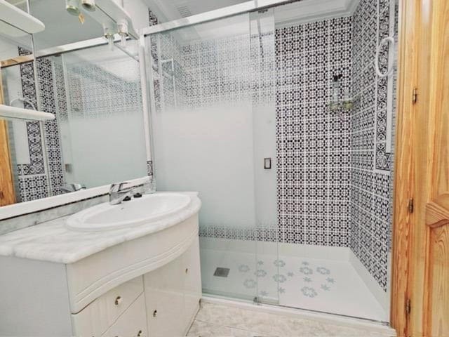 4 chambre Villa/Maison à vendre à Zona Pueblo, Guardamar del Segura - 220 000 € (Ref: 9154887)