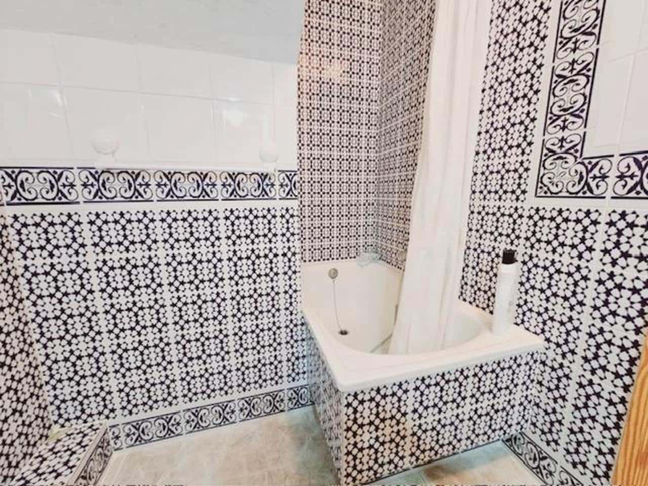 4 soveværelse Villa til salg i Guardamar del Segura - € 220.000 (Ref: 9154887)