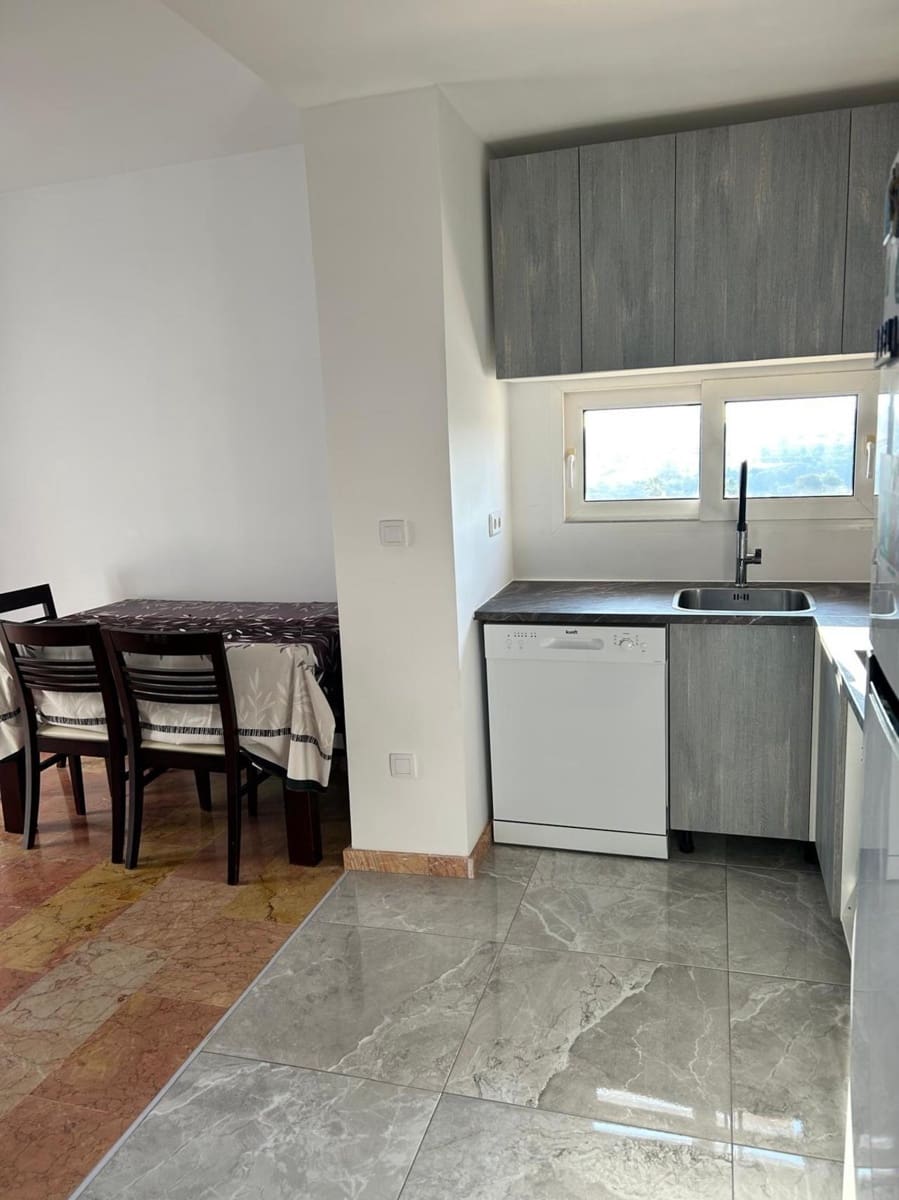 2 makuuhuone Kattohuoneisto myytävänä paikassa Torrevieja mukana uima-altaan - 350 000 € (Ref: 9154917)