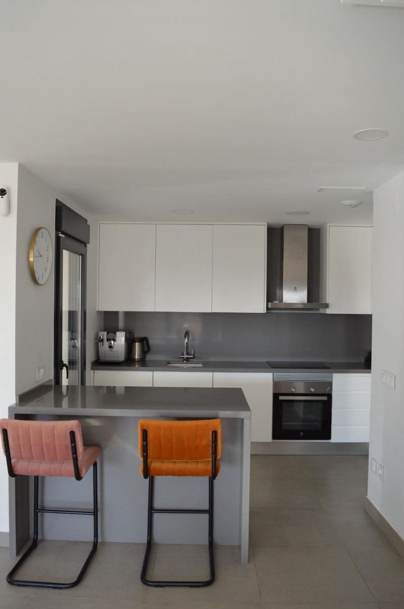 Chalet de 3 habitaciones en Pilar de la Horadada en venta con piscina - 459.000 € (Ref: 9154924)