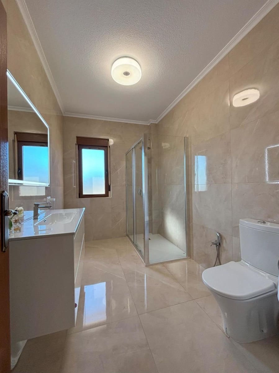 5 bedroom Villa for sale in Rojales with pool - € 690,000 (Ref: 9154940)