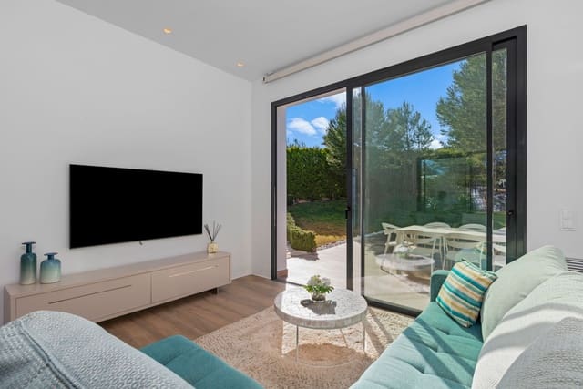 3 slaapkamer Villa te koop in Dehesa de Campoamor, Orihuela - € 819.000 (Ref: 9154945)