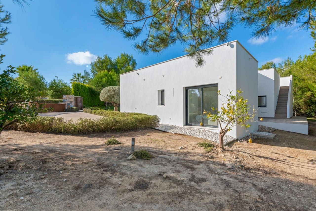 3 bedroom Villa for sale in Orihuela Costa - € 819,000 (Ref: 9154945)