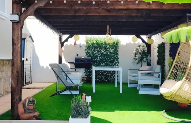 4 makuuhuone Omakotitalo myytävänä paikassa San Miguel de Salinas mukana uima-altaan - 330 000 € (Ref: 9154955)