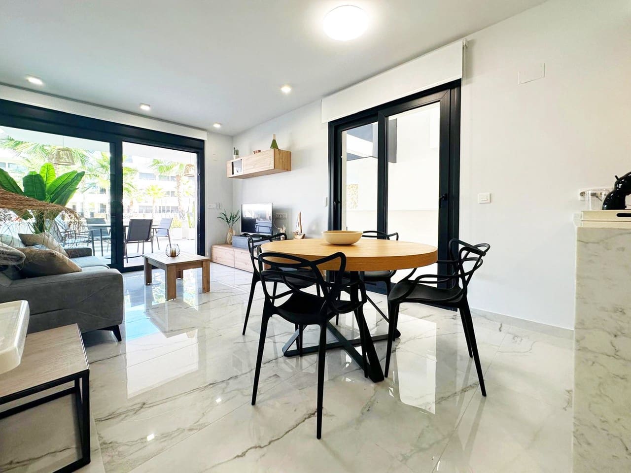 2 soveværelse Lejlighed til salg i Torrevieja - € 289.000 (Ref: 9154961)