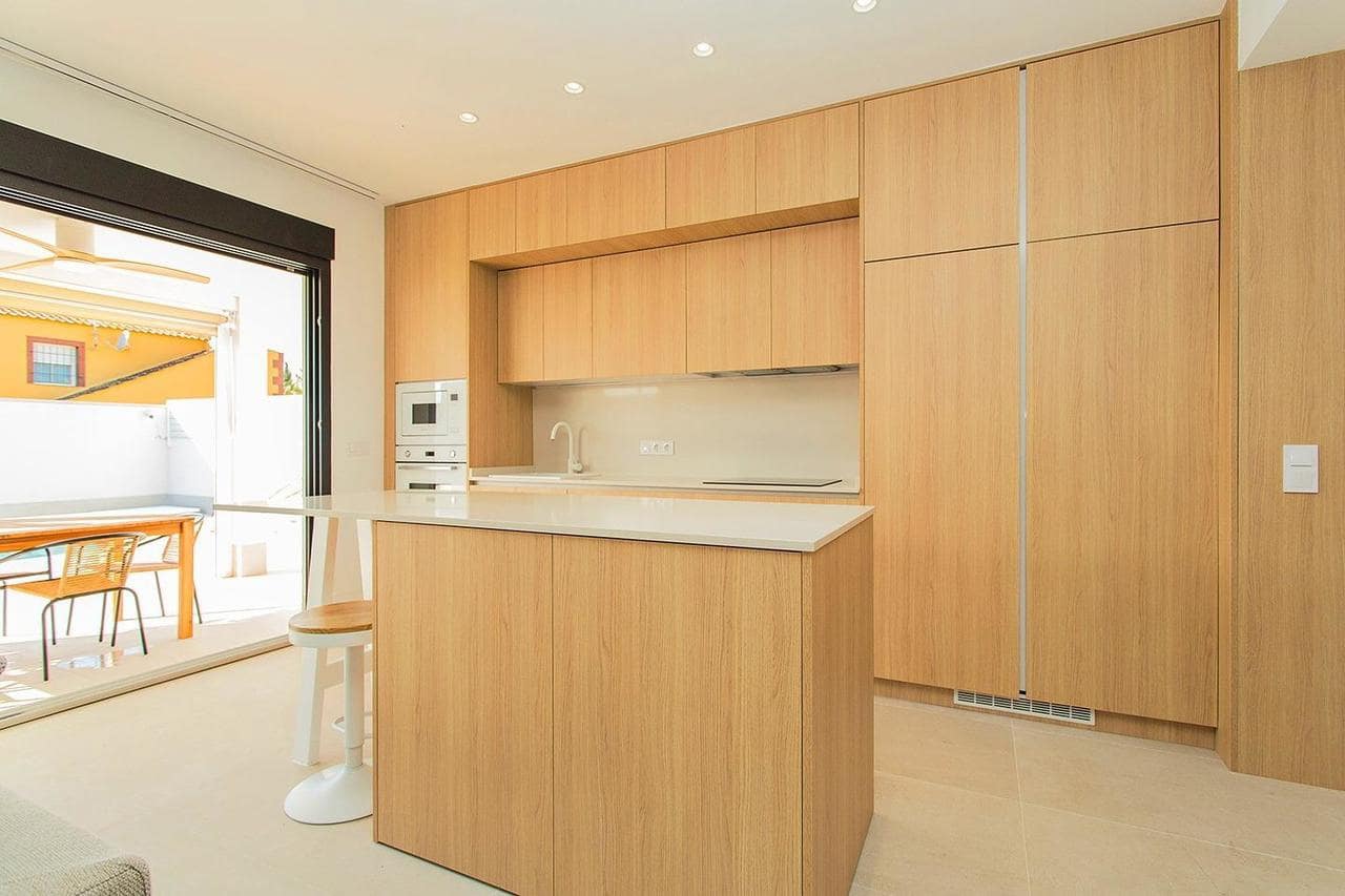 2 bedroom Townhouse for sale in Torrevieja with pool - € 499,000 (Ref: 9154976)