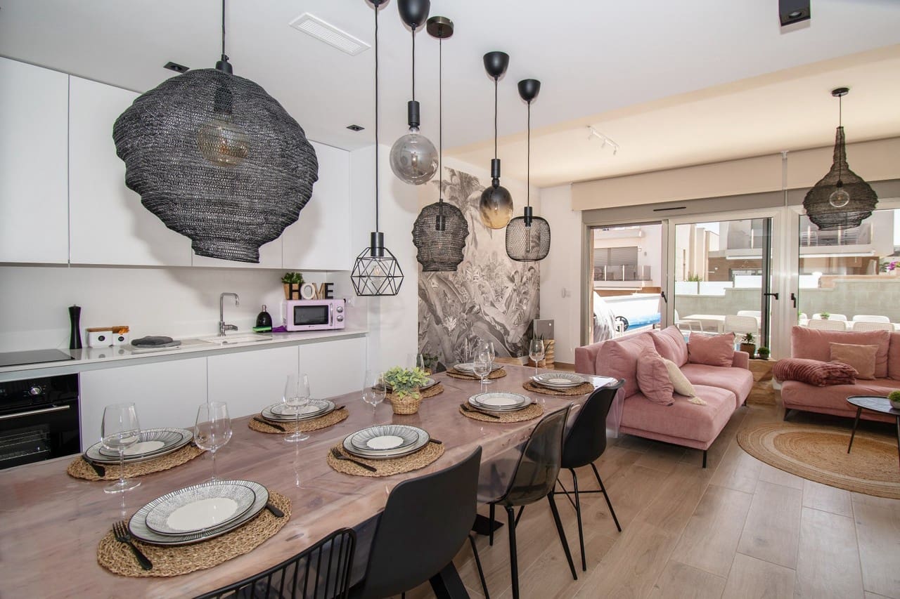 5 bedroom Villa for sale in Orihuela Costa - € 560,000 (Ref: 9154984)