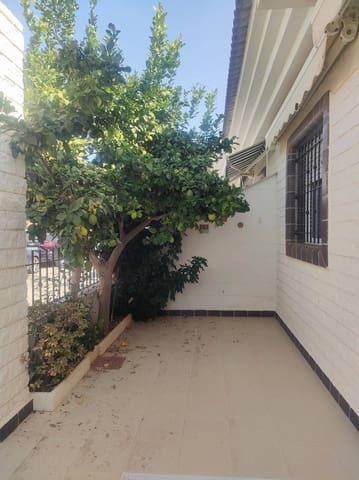 Casa de 4 habitaciones en Pilar de la Horadada ciudad, Pilar de la Horadada en venta - 249.000 € (Ref: 9154986)