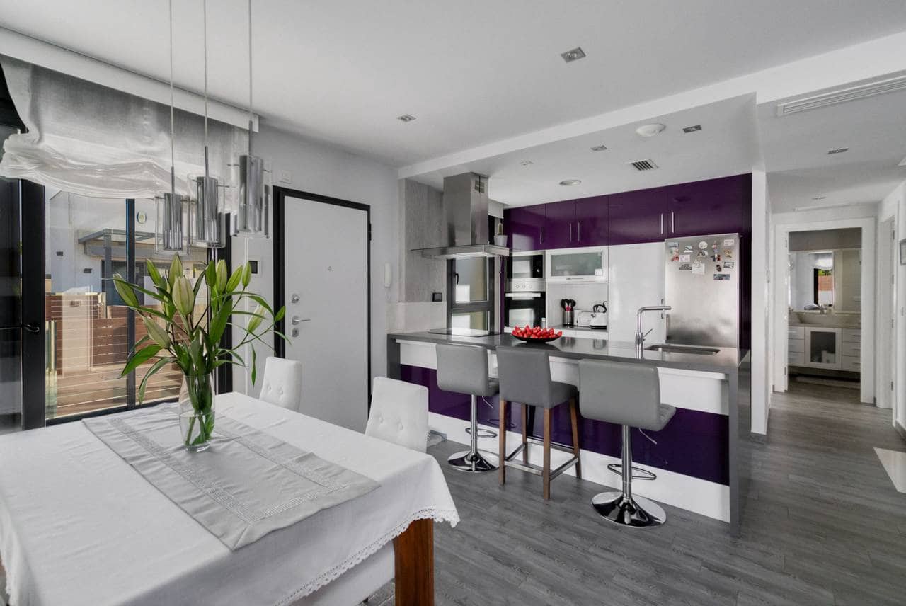 5 soveværelse Villa til salg i Torrevieja med swimmingpool - € 549.000 (Ref: 9154991)