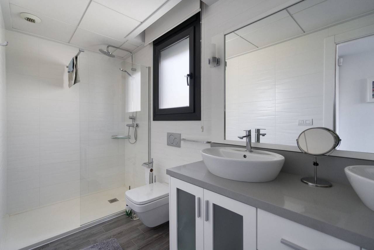 5 soveværelse Villa til salg i Torrevieja med swimmingpool - € 549.000 (Ref: 9154991)