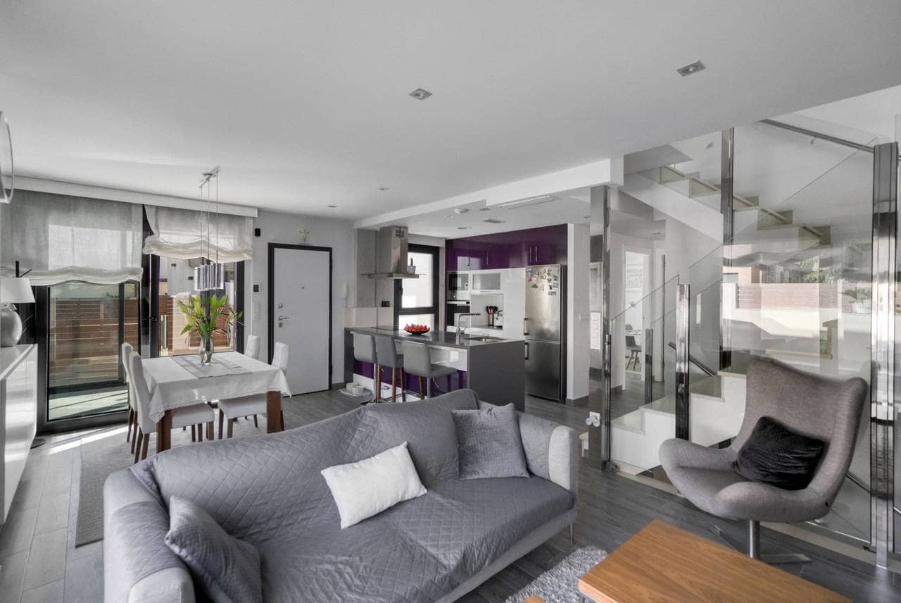 5 soveværelse Villa til salg i Torrevieja med swimmingpool - € 549.000 (Ref: 9154991)